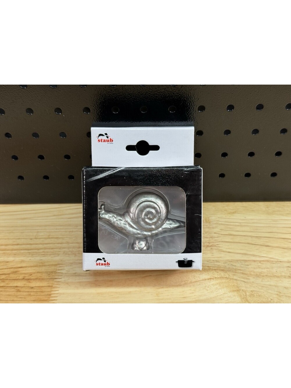 Staub 40509-347 Animal Knob Escargot Snail Handle -Brand New